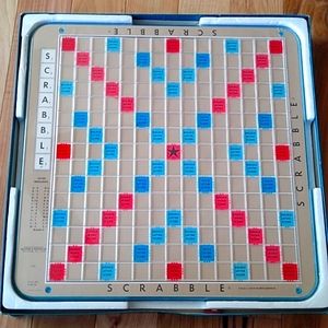 Vintage 1977 MIB Scrabble Deluxe Rotating Board Selchow & Righter
